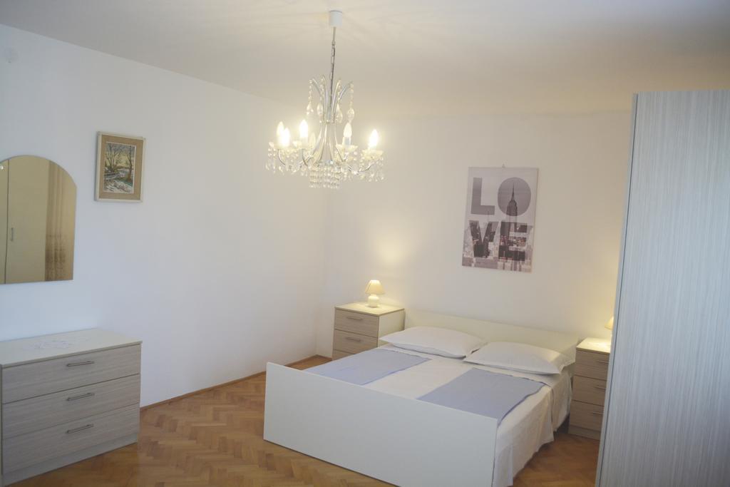 Marin Apartma Bibinje